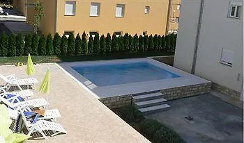 Hotel Sunset Beach Suites 4*