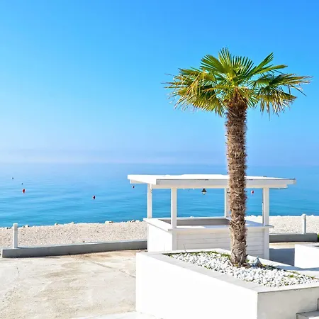 Sunset Beach Suites Hotel