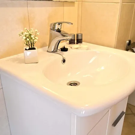 Sunset Beach Suites Hotel Kozino