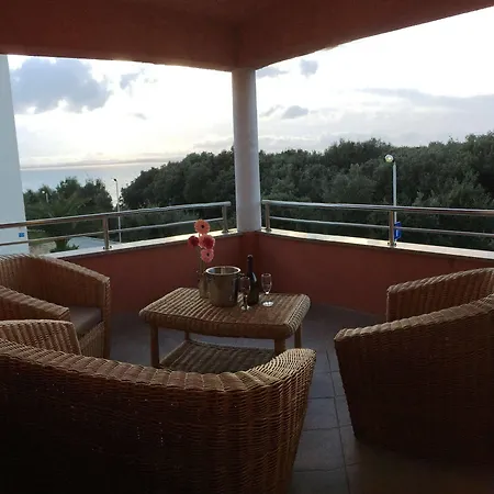 Sunset Beach Suites Hotel Kozino